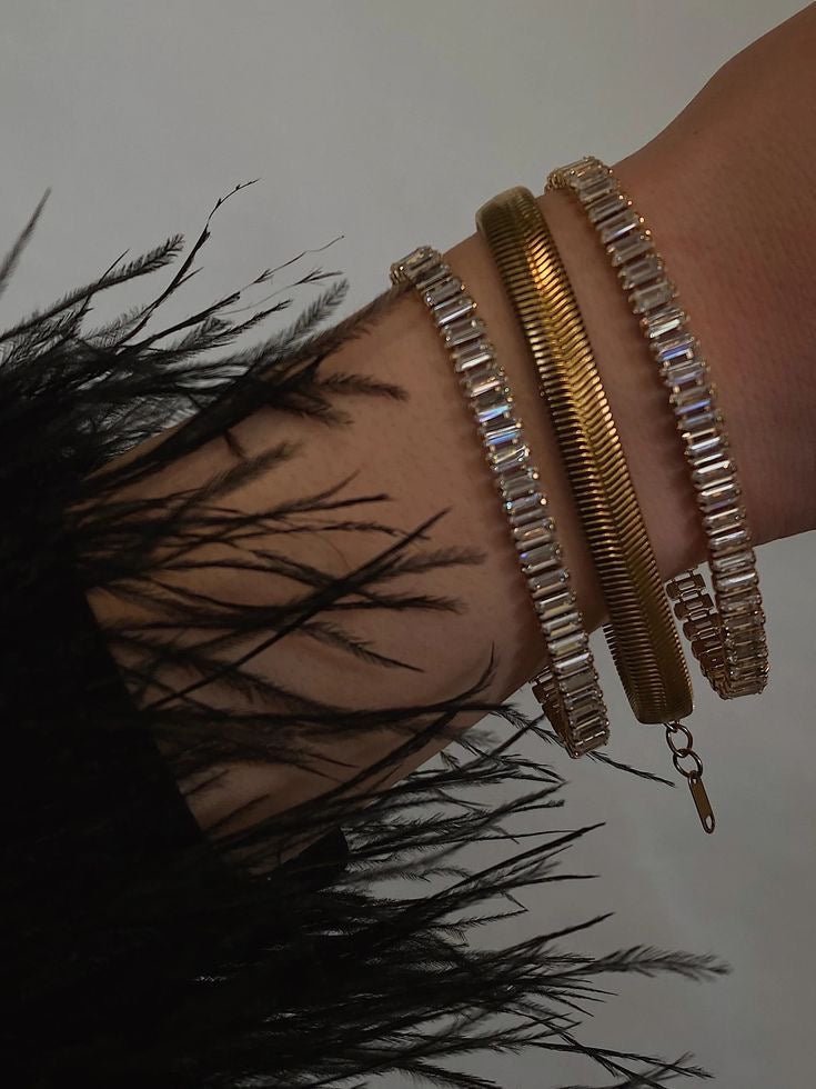 Carry Diamonds Earrings