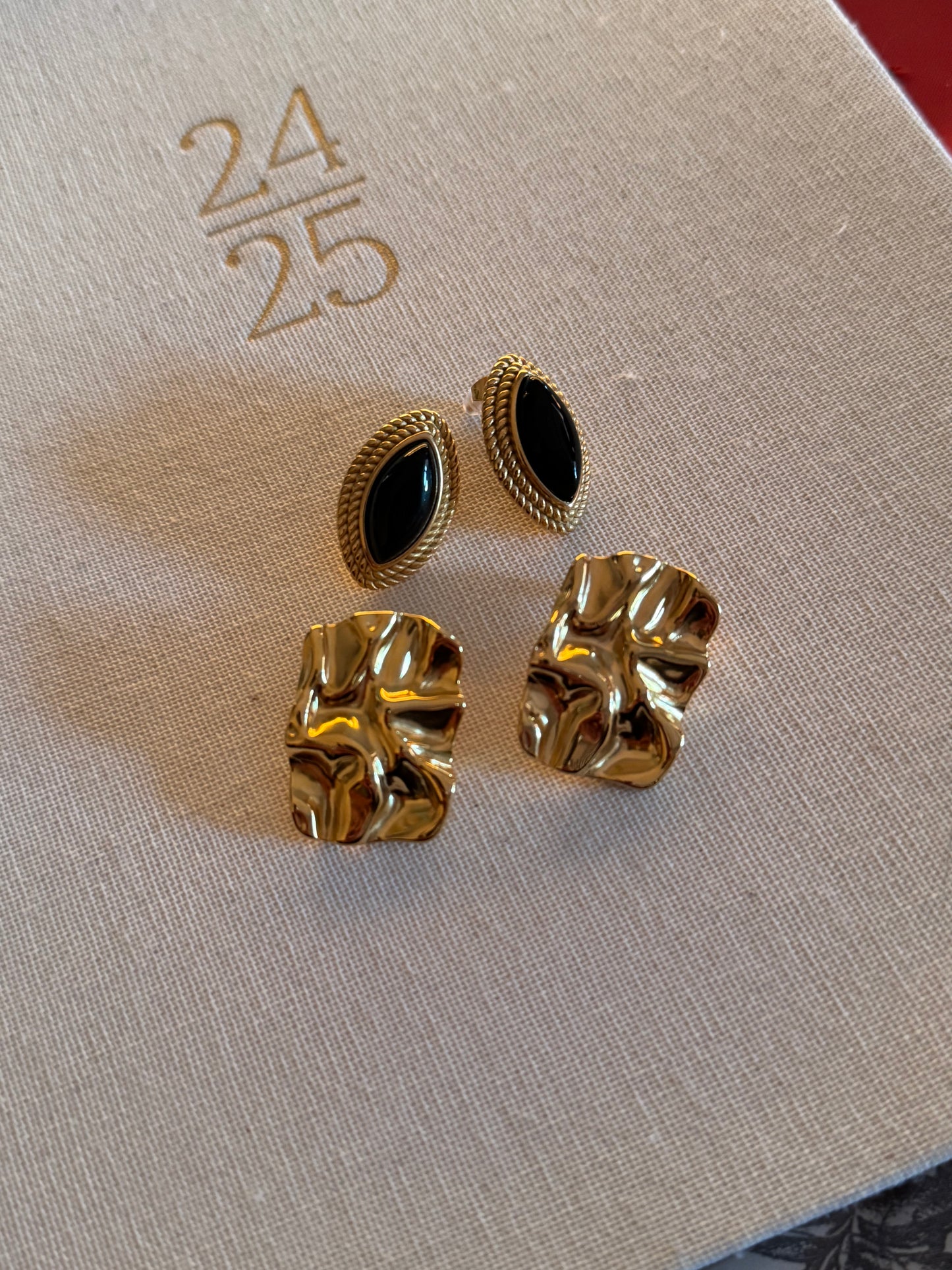 Cat ayes Earrings
