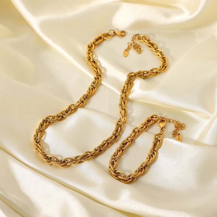 Paola Necklace