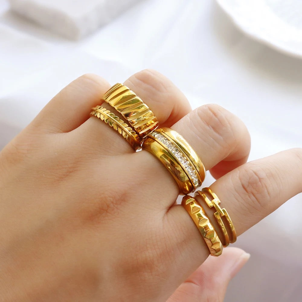 Glamour Ring