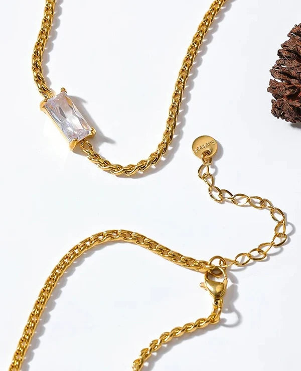 Luna Necklace
